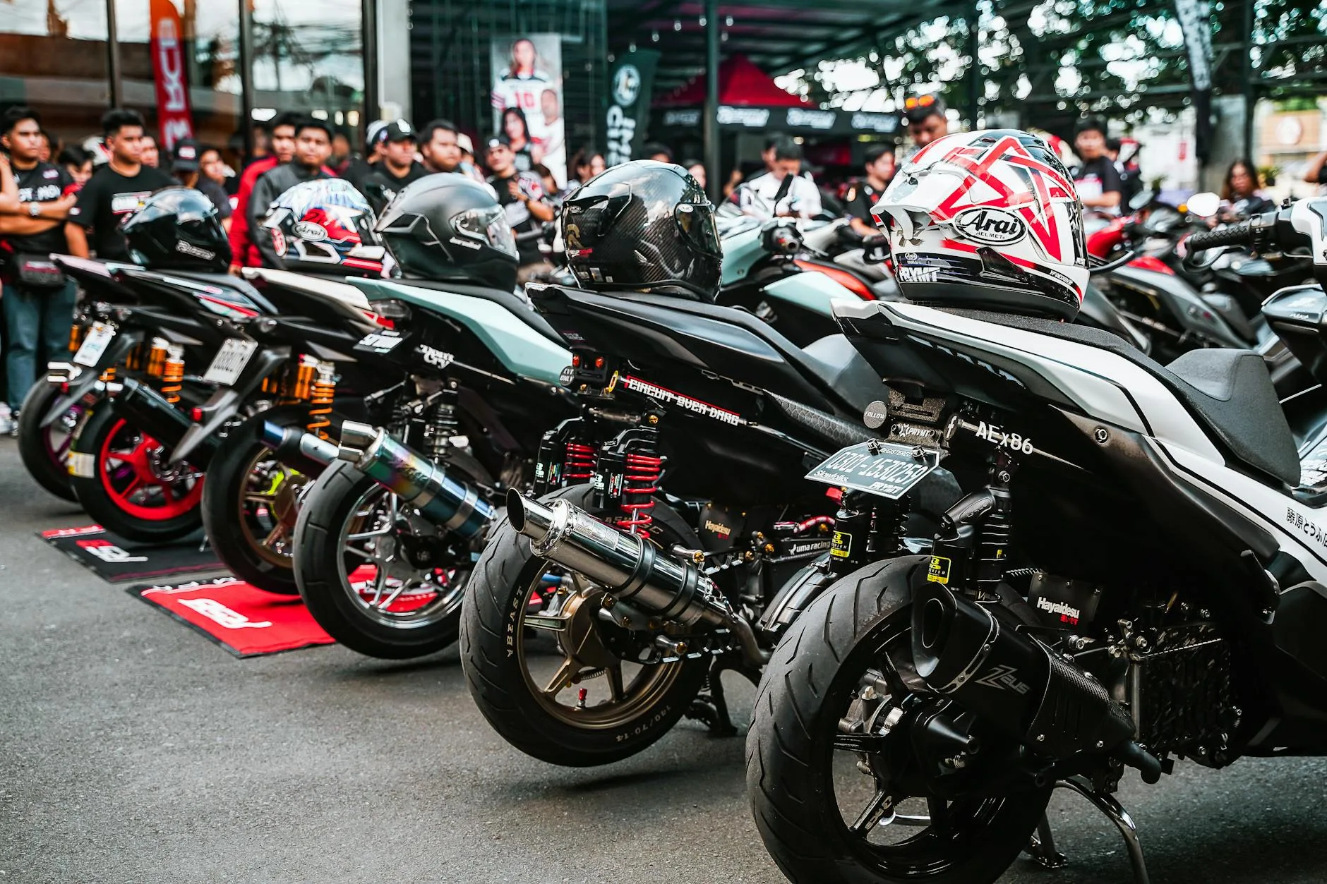 Simulasi kredit Honda Vario 2024: hitung cicilan ringan dengan DP minimal di MPM Motor Pasuruan.